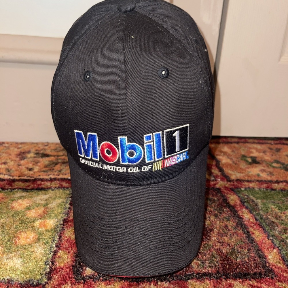 Mobil 1 Official Motor Oil NASCAR Embroidered baseball Cap Trackside Hat VTG 00s